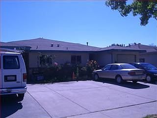 1st image of 3267 Locke Dr