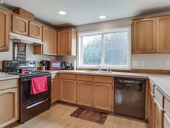 4th image of 6013 NE 97th St