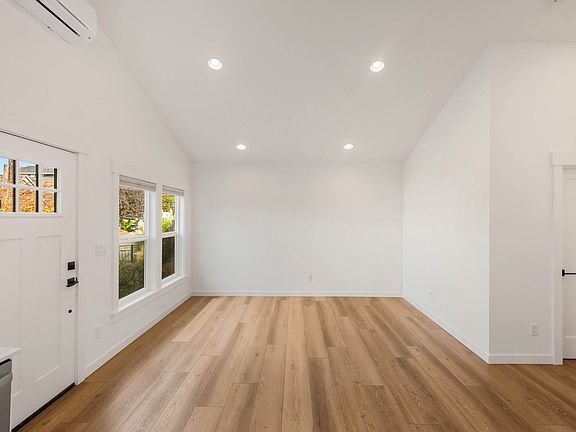 4th image of 7314 18th Ave NW