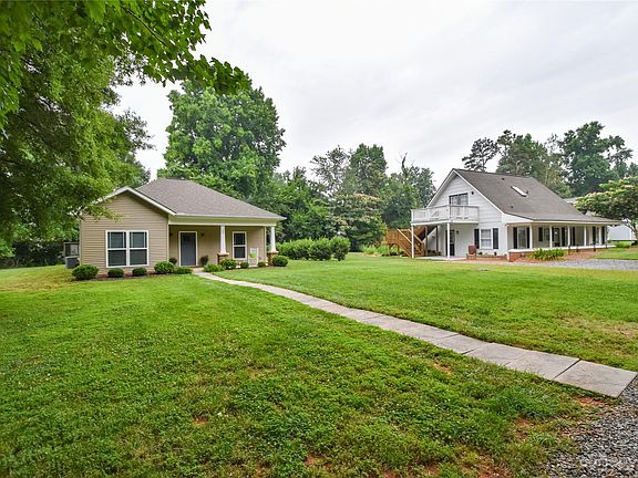 2nd image of 109 Mainview Dr
