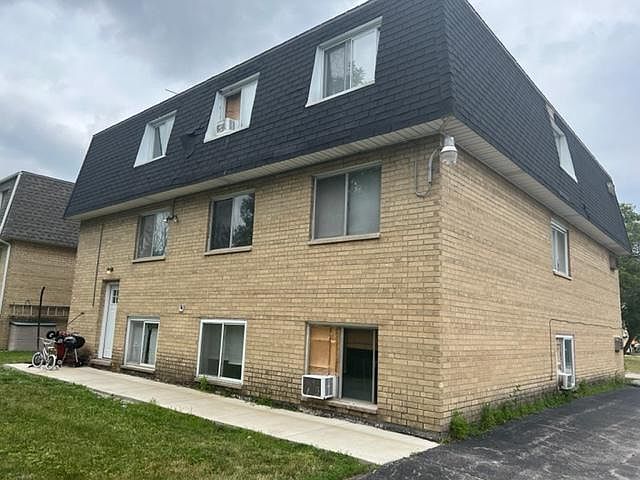 2nd image of 7111 170th St