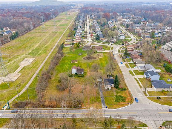 2nd image of 42859 Palmer Rd