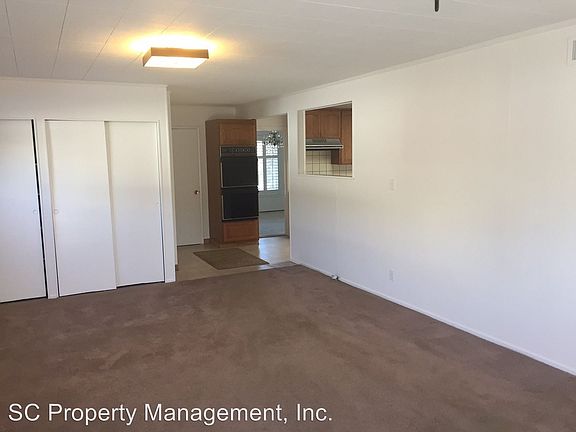 5th image of 601 Theresa Dr