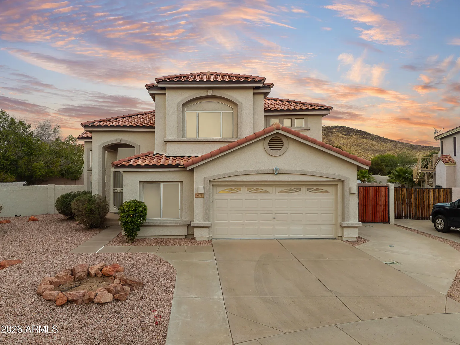 4 bed, 3.0 bath, 2819 sqft, $3,200 — Photo 2