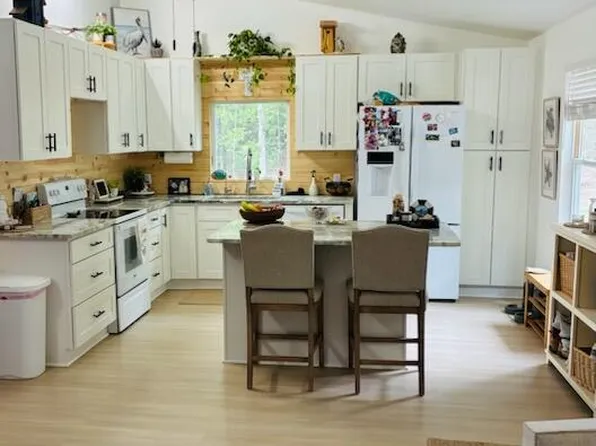 1743 Hinote Rd, Defuniak Springs, FL 32433