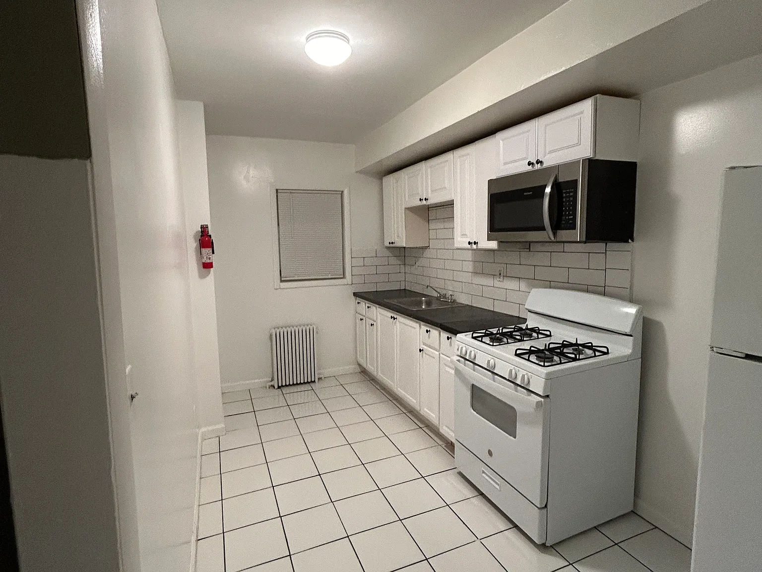 1 bed, 800 sqft, $1,240 — Photo 1