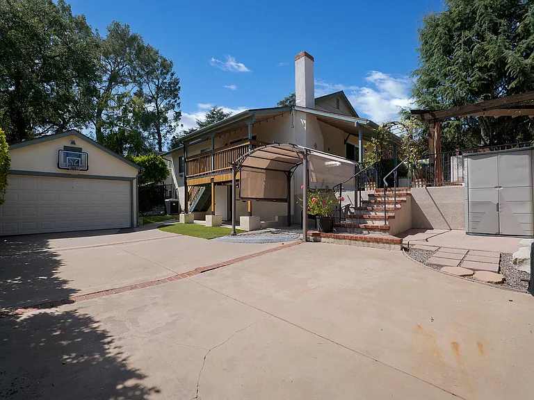 2254 Cross St — Photo 28