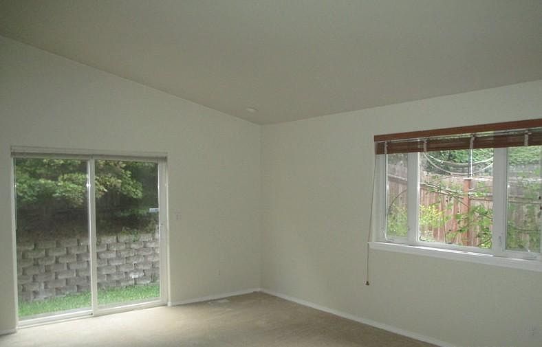 1st image of 5807 73rd Ave NE