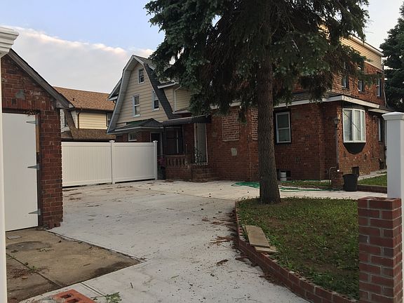 4th image of 967 Building 209