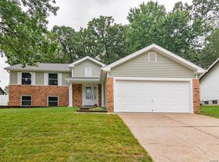 7 Apostle Ct, Fenton, MO
