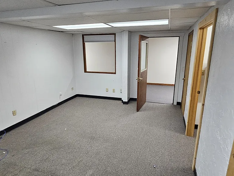 219 E Pine St #105 — Photo 8