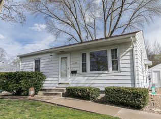 1604 10th Ave SW, Cedar Rapids, IA 52404