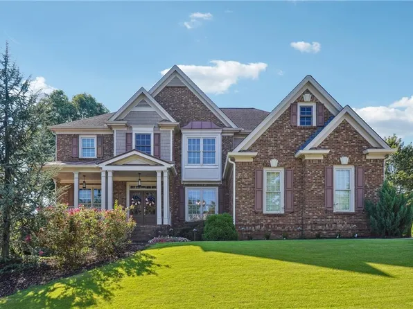 8089 Sleepy Lagoon Way, Flowery Branch, GA 30542
