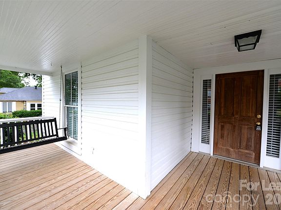 3rd image of 252 South St