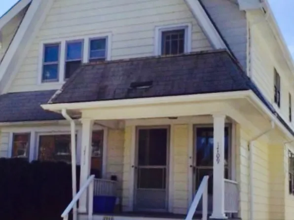 1709 E Newton Ave, Shorewood, WI 53211