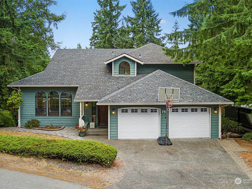 1st image of 792 NE Woods Place
