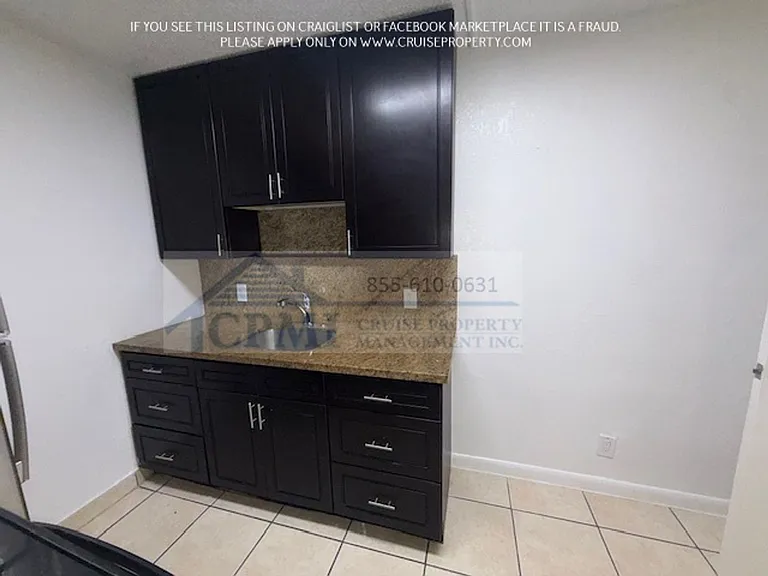 Riverside Manor/N'ice Apartments - 889 Riverside Drive, Ft. Lauderdale, FL 33312 — Photo 19