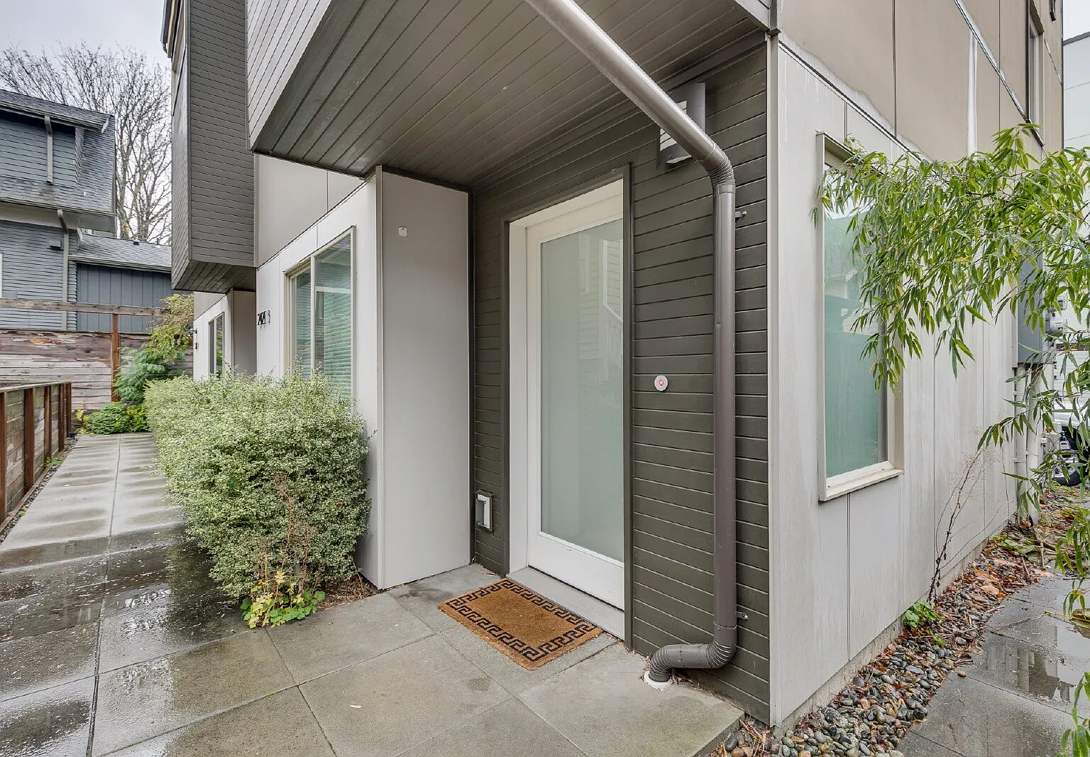 Modern Ballard 3 bedroom townhome for rent! — Photo 2