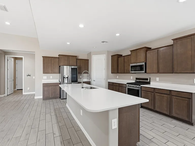 38213 W San Clemente St — Photo 8