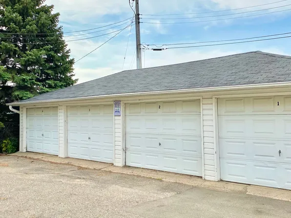 Apartment for Rent at 3050 Inglewood Ave S