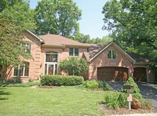 42W140 Retreat Ct, St Charles, IL 60175