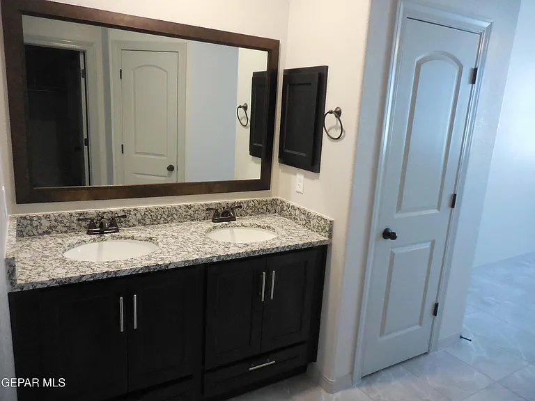 12817 Giovanni Grajeda Ave — Photo 14