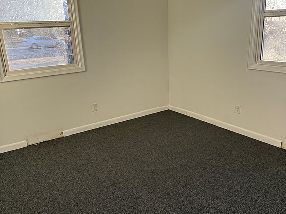 5th image of 307 Chapel St