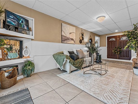 3rd image of 4111 Arden Blvd