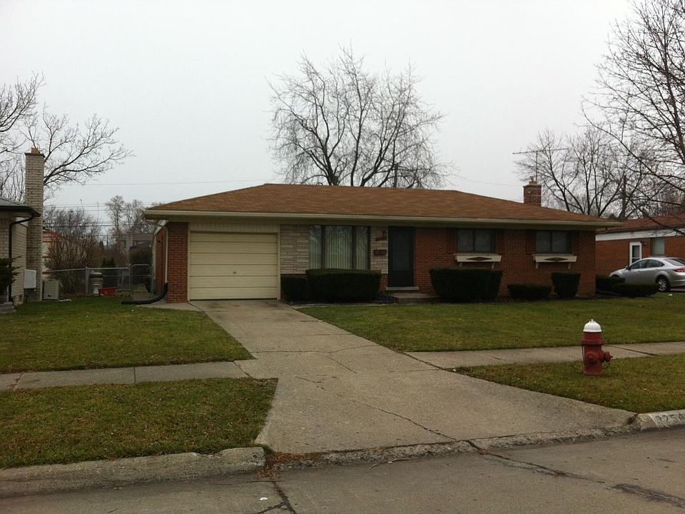 1st image of 32540 Wexford Dr