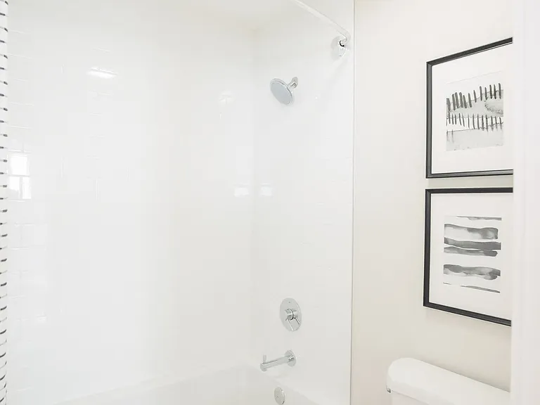 Park View on Yukon bathroom toilet and shower