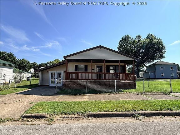 2nd image of 3 Henry St