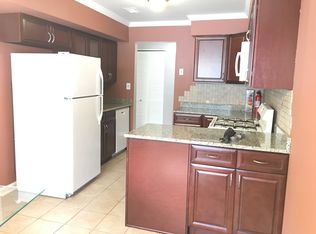 1904 Green Hollow Dr, Iselin, NJ 08830