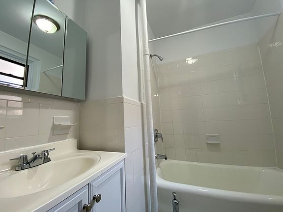 5th image of 3756 80th St APT 4E