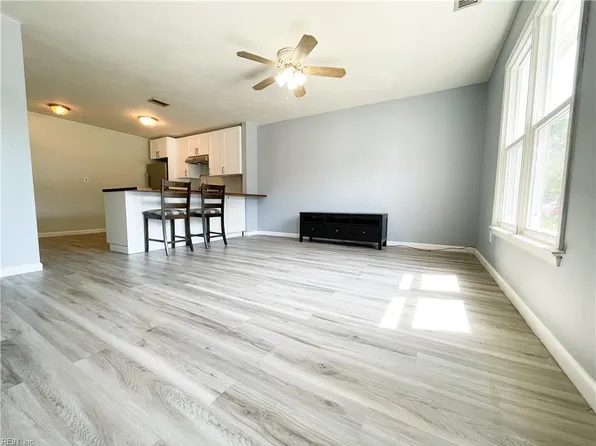 834 Wickford Dr, Chesapeake, VA 23320