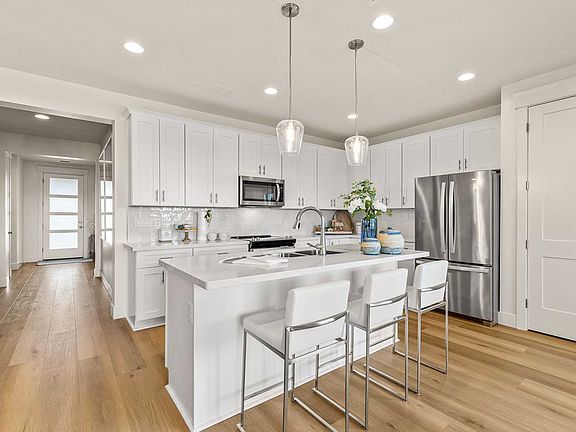 7th image of this home