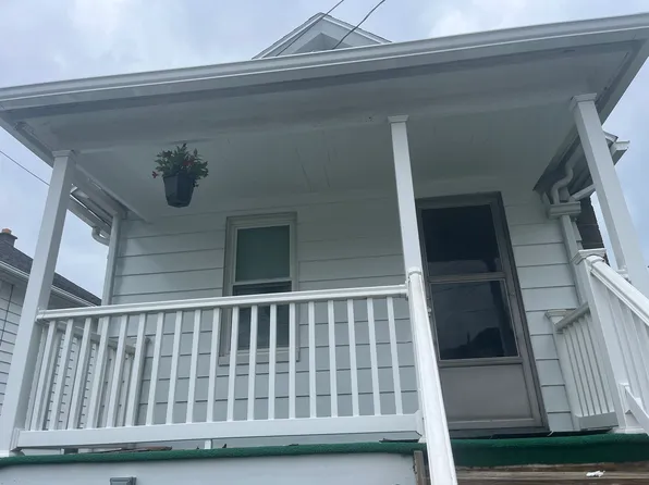 899 Scott Rd, Dickson City, PA 18519