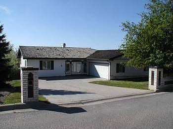 1st image of 803 Parkview Way