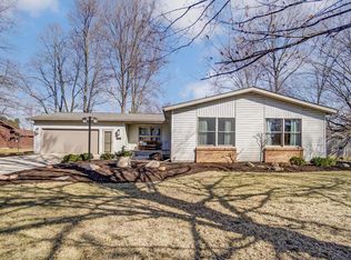 1210 Mark Dr, Auburn, IN 46706