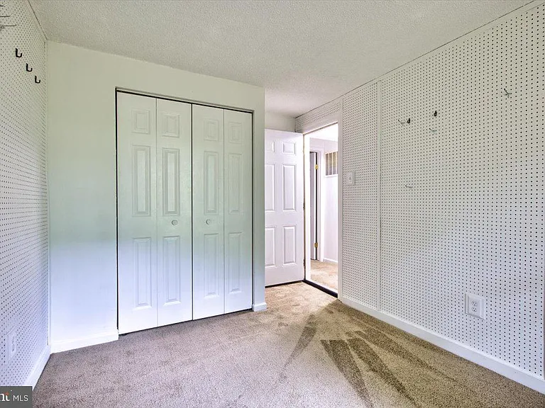 342 Sherry Ln — Photo 22