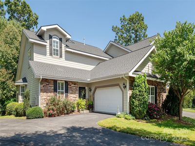 287 Towne Place Dr, Hendersonville, NC, 28792