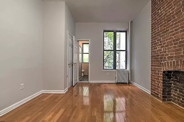 Rented by REAL New York | media 6