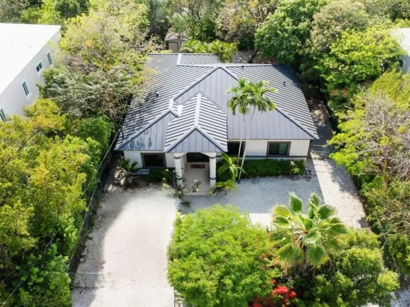 6 Fishermans Trl, Key Largo, FL 33037