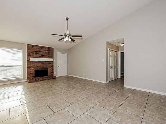 5th image of 4214 Worth Forest Dr