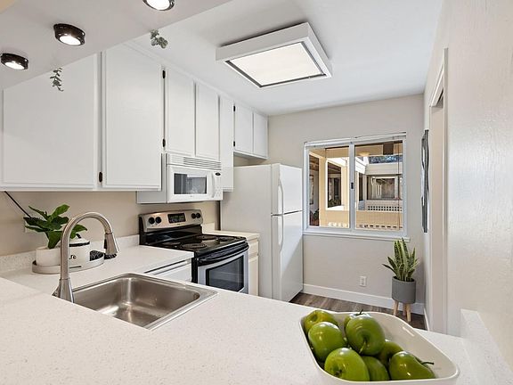 5th image of 443 Alberto Way Unit B216