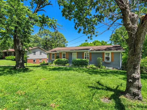 521 Saint Paul Dr, Hermitage, TN 37076