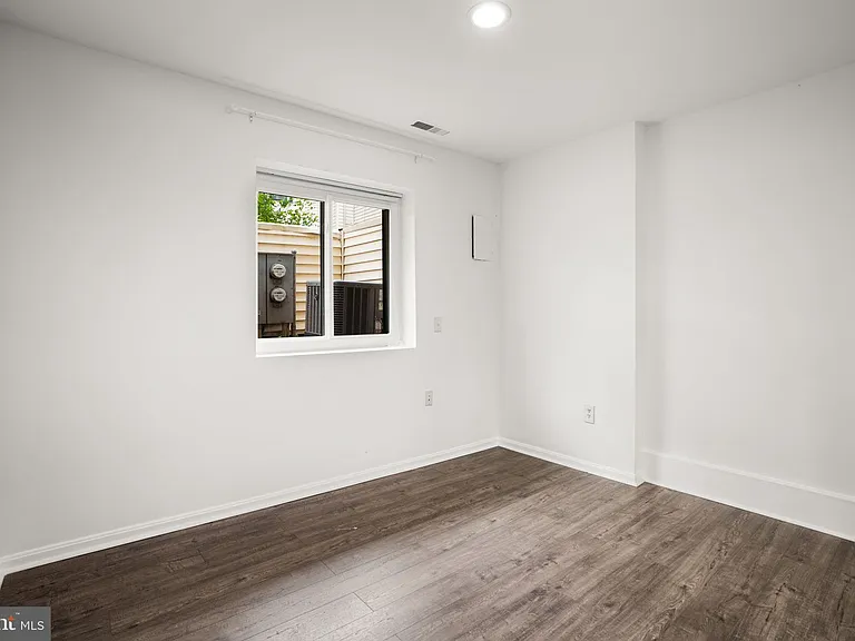 18616 Pier Point Pl — Photo 32