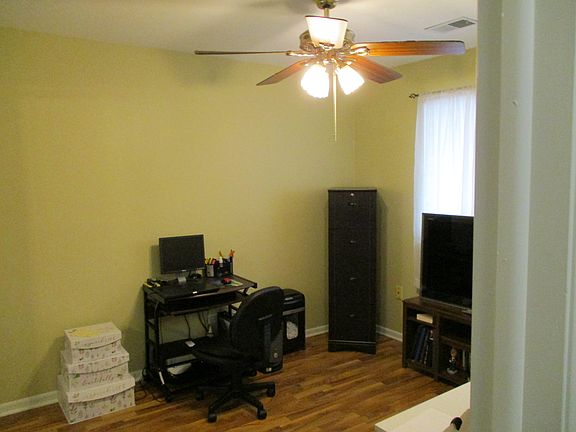 5th image of 18224 Wentworth Ave APT 4