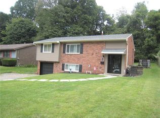 2079 Holiday Park Dr, Pittsburgh, PA 15239