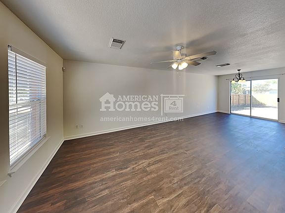 4th image of 7907 Brazoria Park