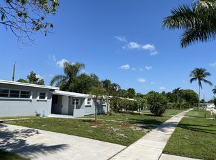129 Yucatan Dr, Palm Springs, FL 33461